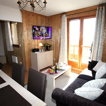 Nemea Les Des Cimes Aparthotel