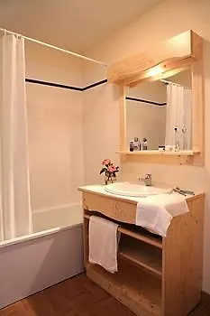 Aparthotel Nemea Les Des Cimes 3*