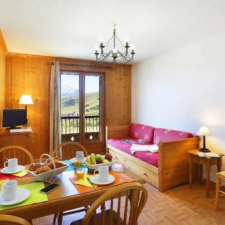 Nemea Les Des Cimes Aparthotel
