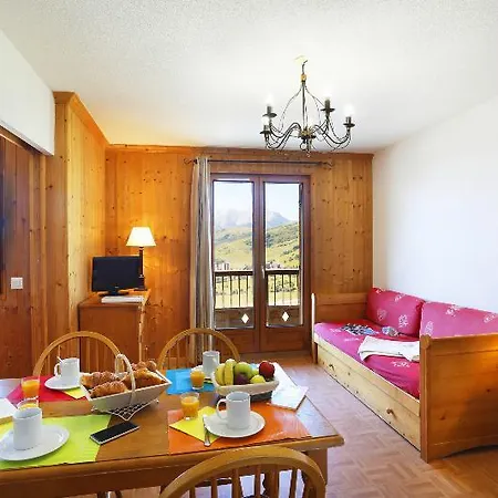 Nemea Les Des Cimes Aparthotel 3*